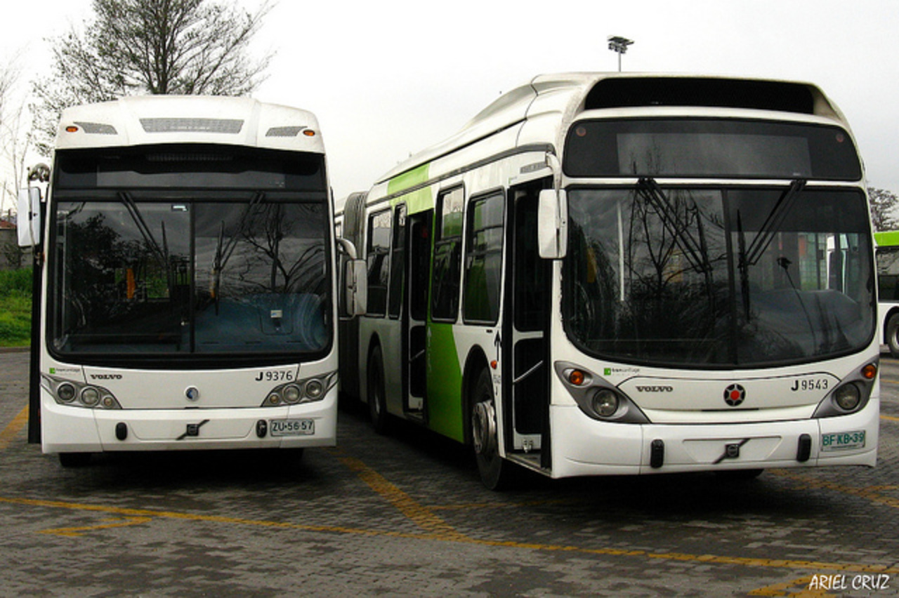 Bus Articulados Transantiago / Subus Chile / Caio Mondego LA...