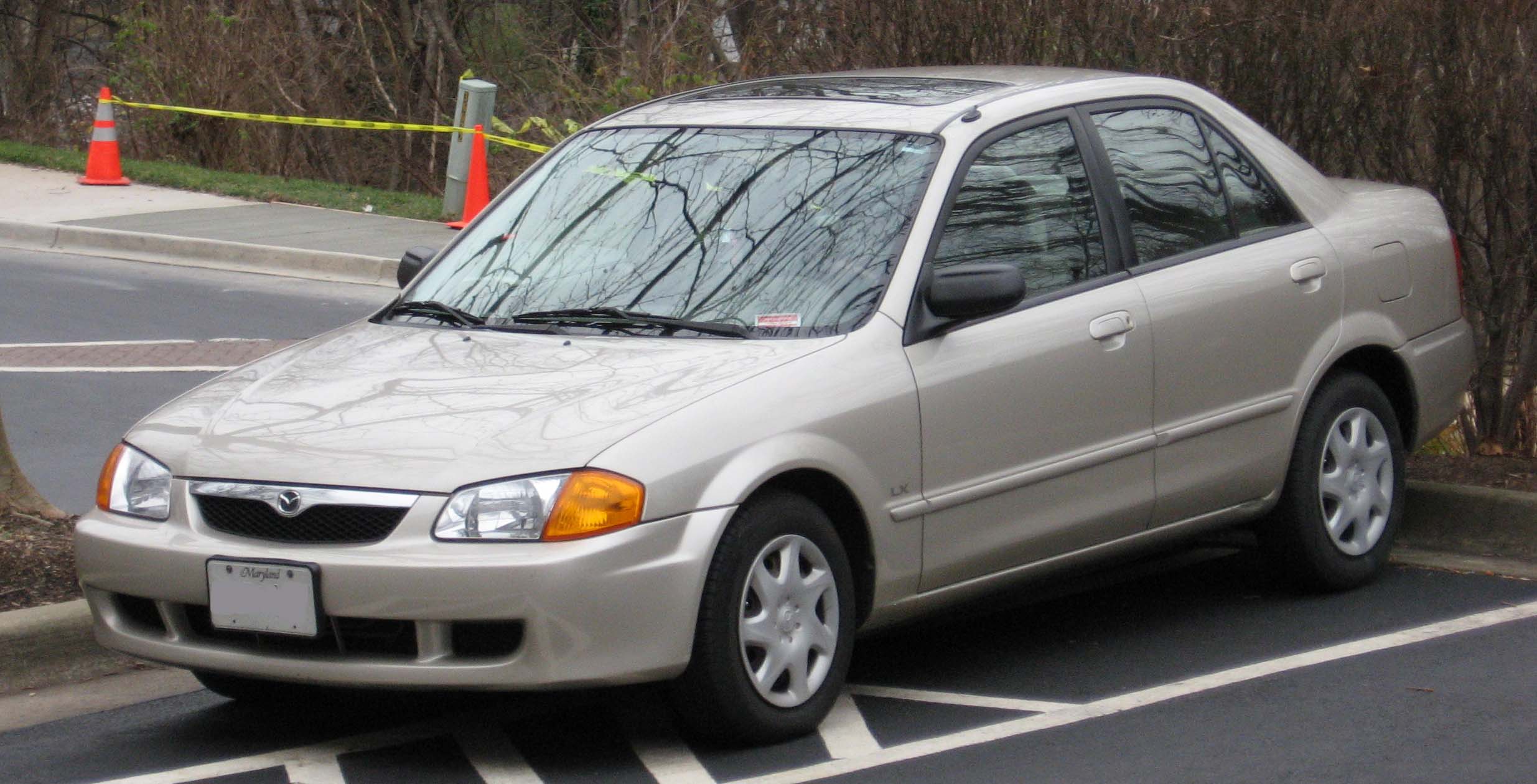 Dossier: 99-00 Mazda Protege.jpg - Wikimedia Commons