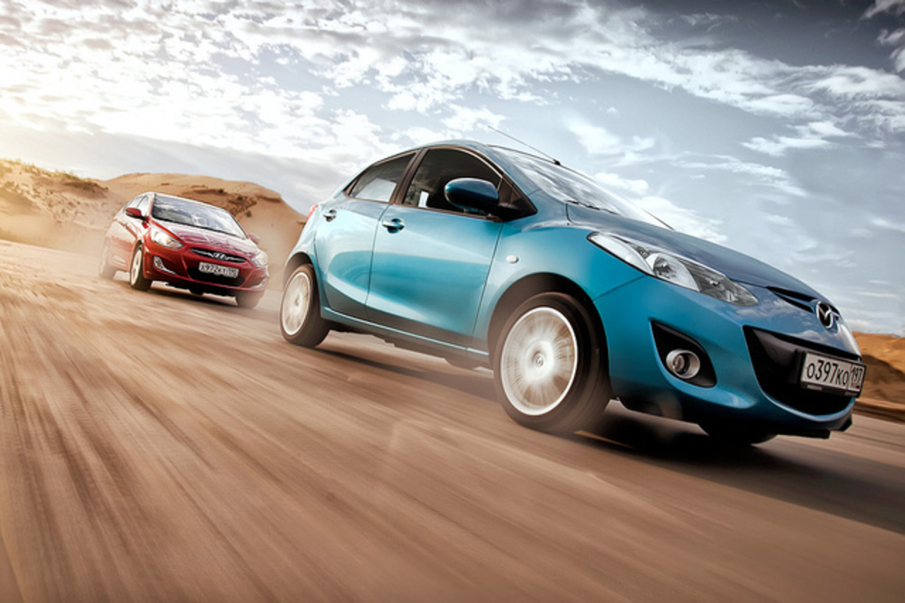 Mazda 2 et Hyundai Rigshots / Flickr - Partage de photos!