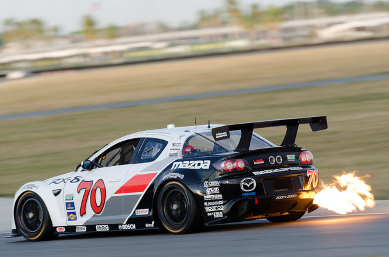Daytona 2012 - Rugissement Avant la source de 24 vitesses Mazda RX-8...
