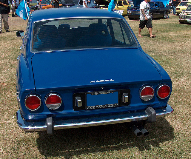 1972 Mazda RX-2 berline arrière / Flickr - Partage de photos!