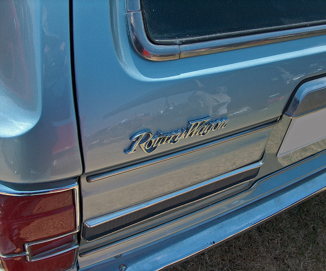 Badge de wagon rotatif Mazda RX-3 1973 / Flickr - Partage de photos!