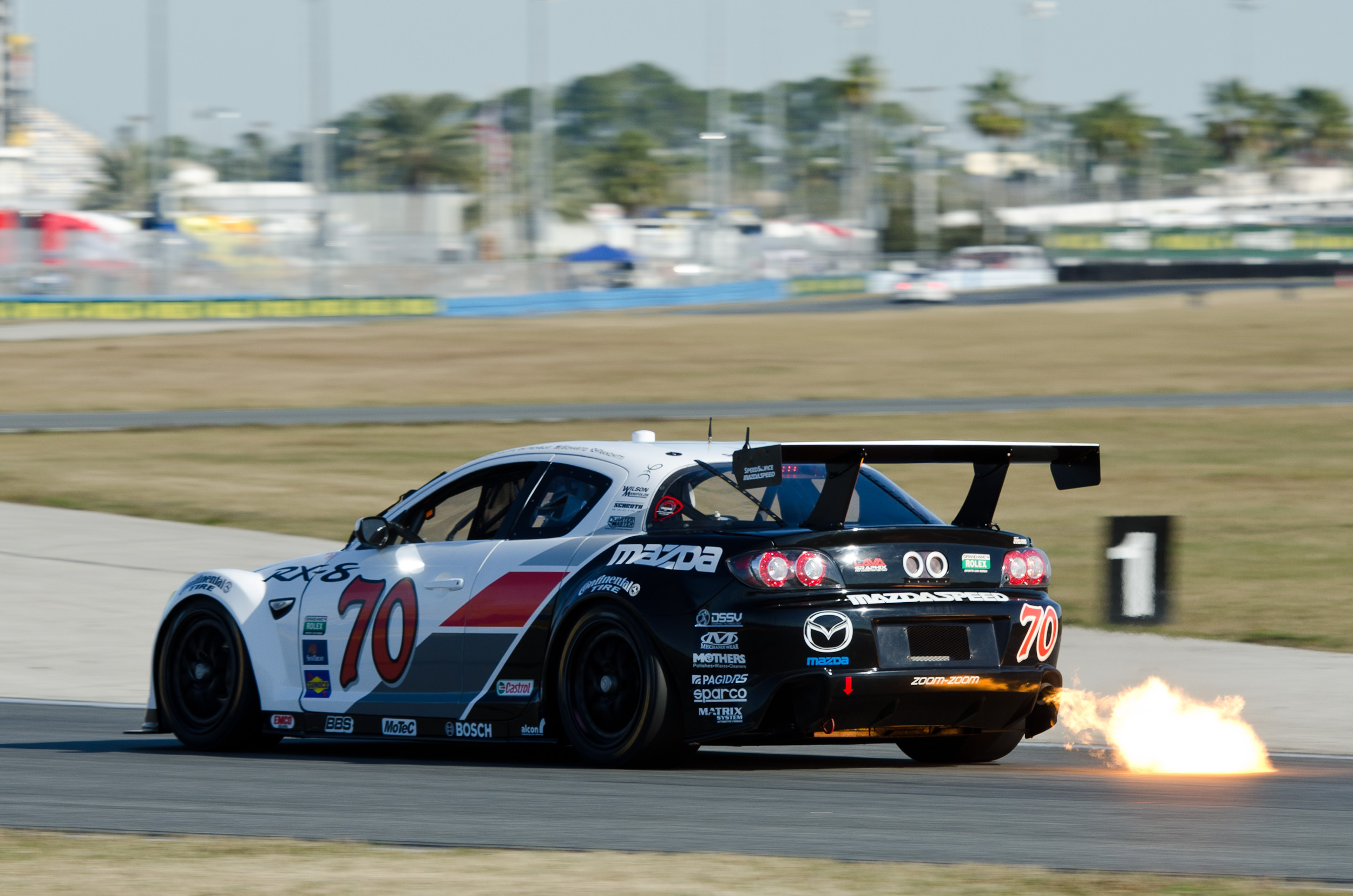 Daytona 2012 - Rugissement Avant la source de 24 vitesses Mazda RX-8...