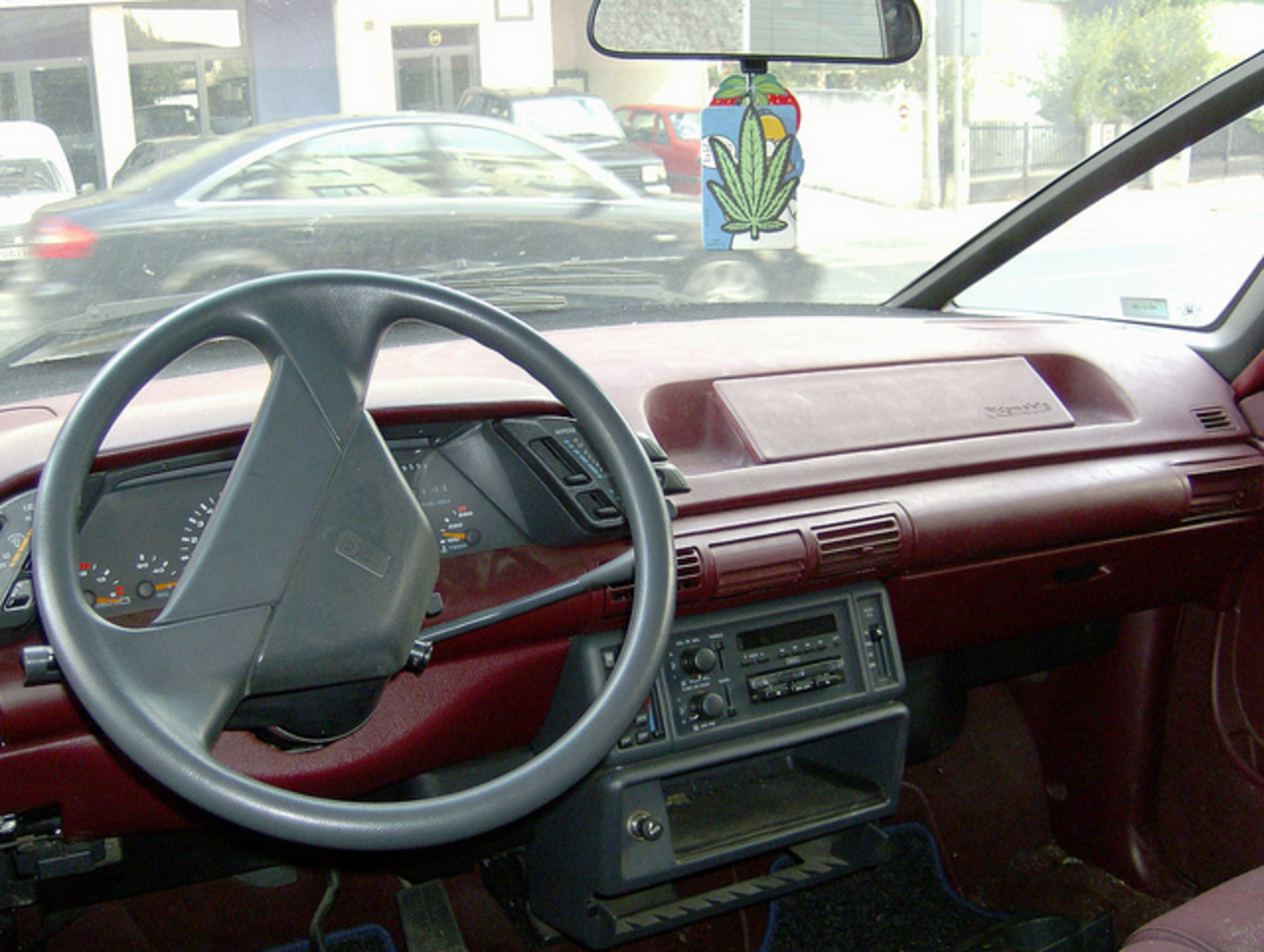 Silhouette Oldsmobile 1991 / Flickr - Partage de photos!