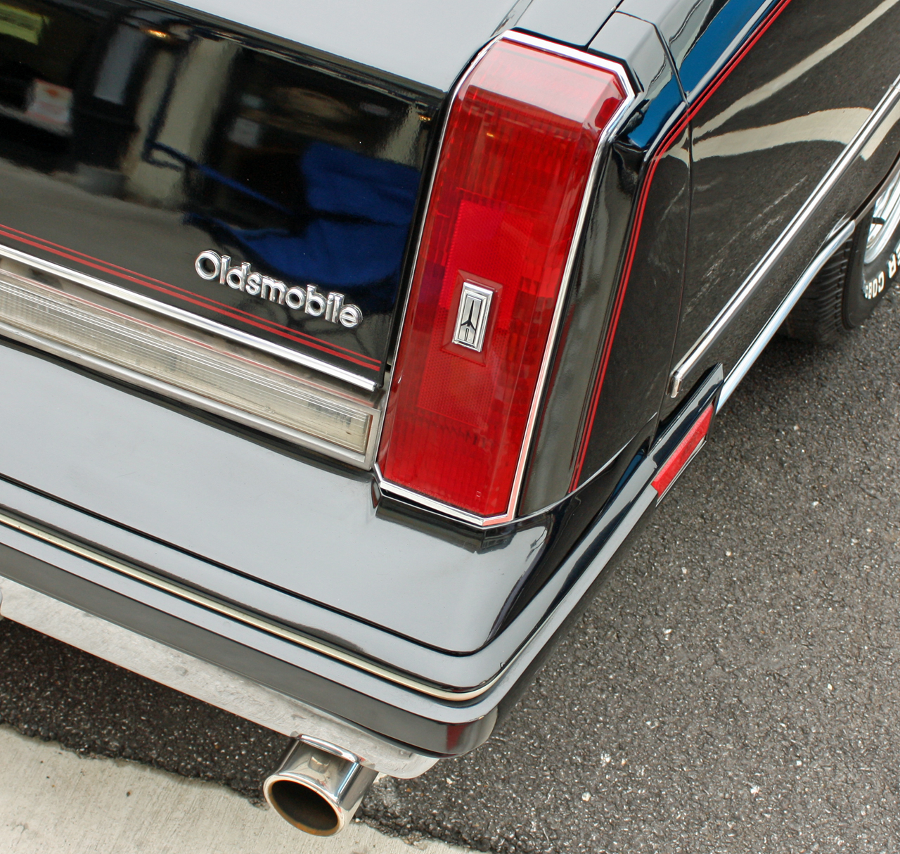 1986 Oldsmobile Cutlass Supreme Coupe Street Machine (6 sur 8...