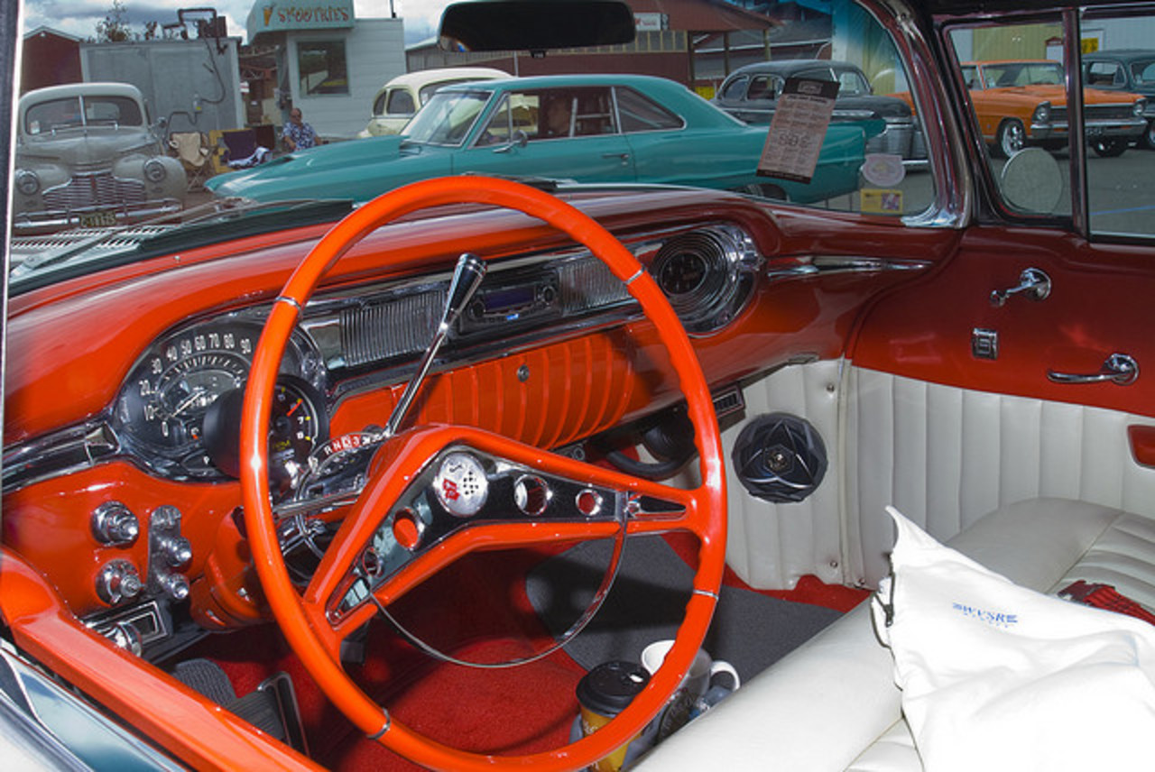 1956 Oldsmobile Starfire Cabriolet / Flickr - Partage de photos!