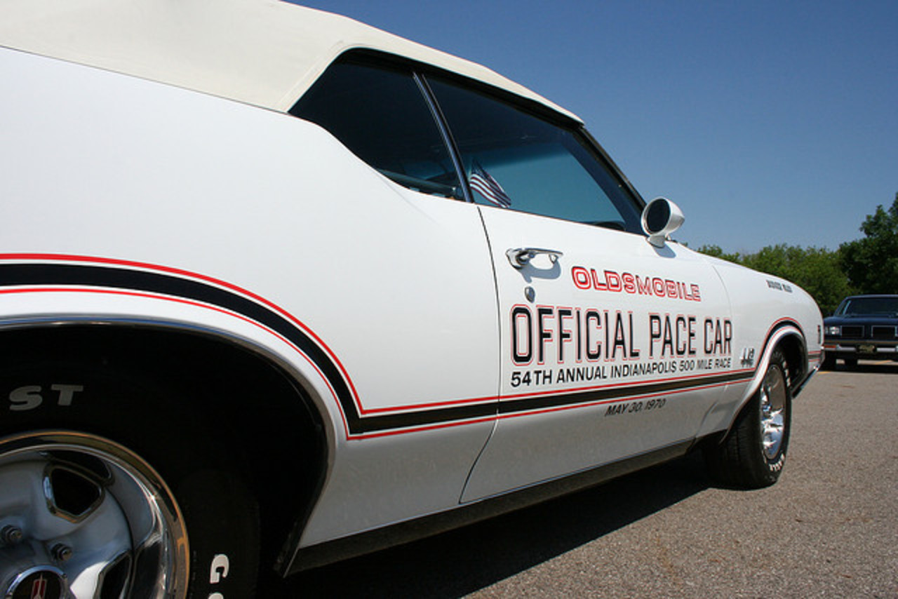 Oldsmobile Indy Pace Car / Flickr - Partage de photos!