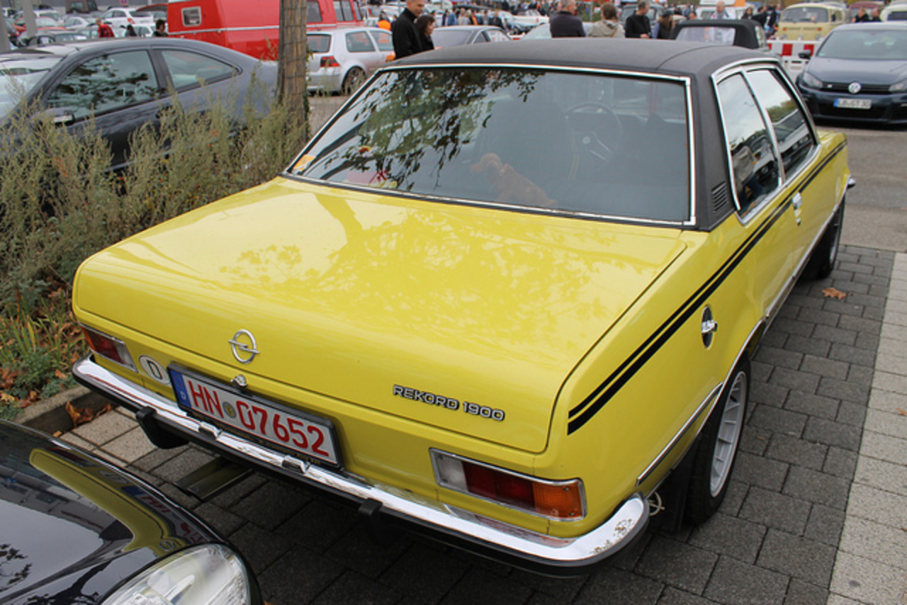 Opel Rekord D 1900 (1971 - 1977) / Flickr - Partage de photos!