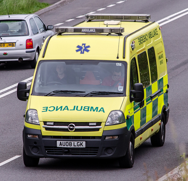 Systèmes d'intervention d'urgence Opel Movano Ambulance / Flickr - Photo...