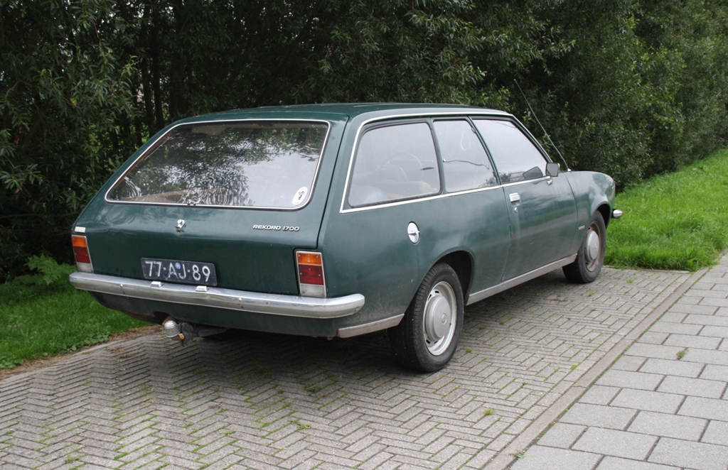 77-AJ-89 Opel Rekord 1700 Caravan 1973 / Flickr - Partage de photos!