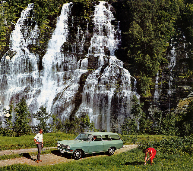 Opel Rekord Caravan 1966 / Flickr - Partage de photos!
