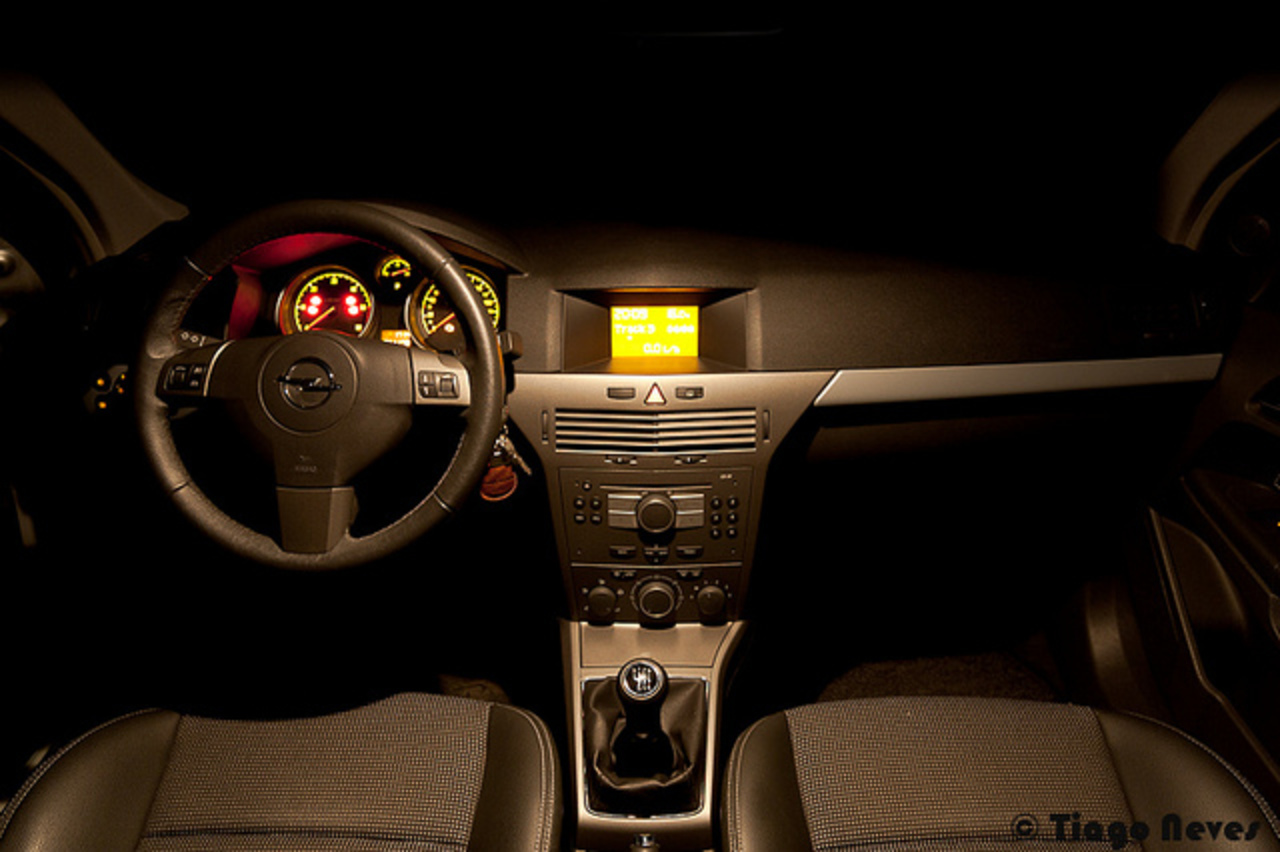Opel Astra H Cosmo Interior / Flickr - Partage de photos!