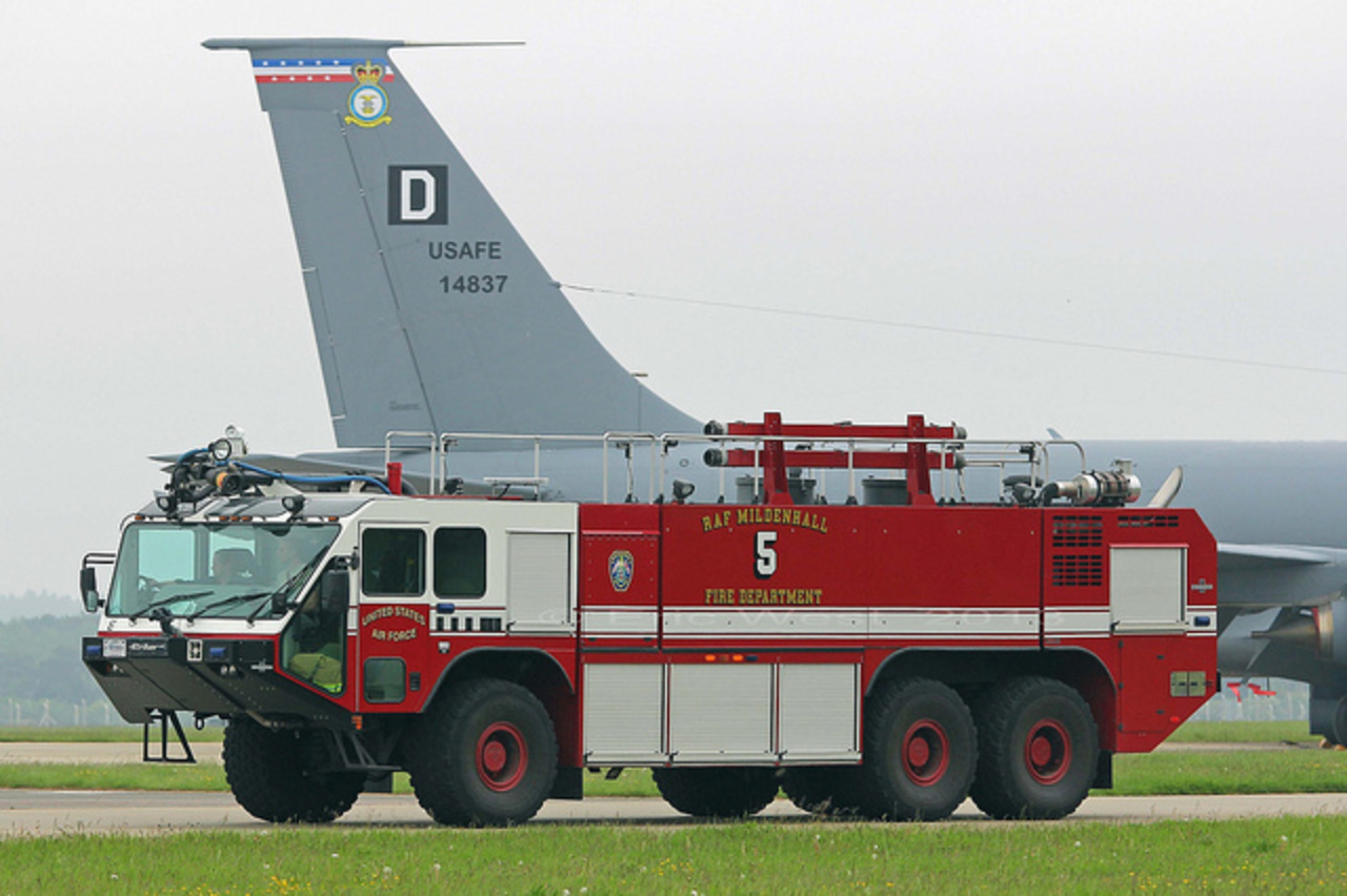 OSHKOSH STRIKER 3000 RAF MILDENHALL FIRE DEPARTMENT | Flickr ...
