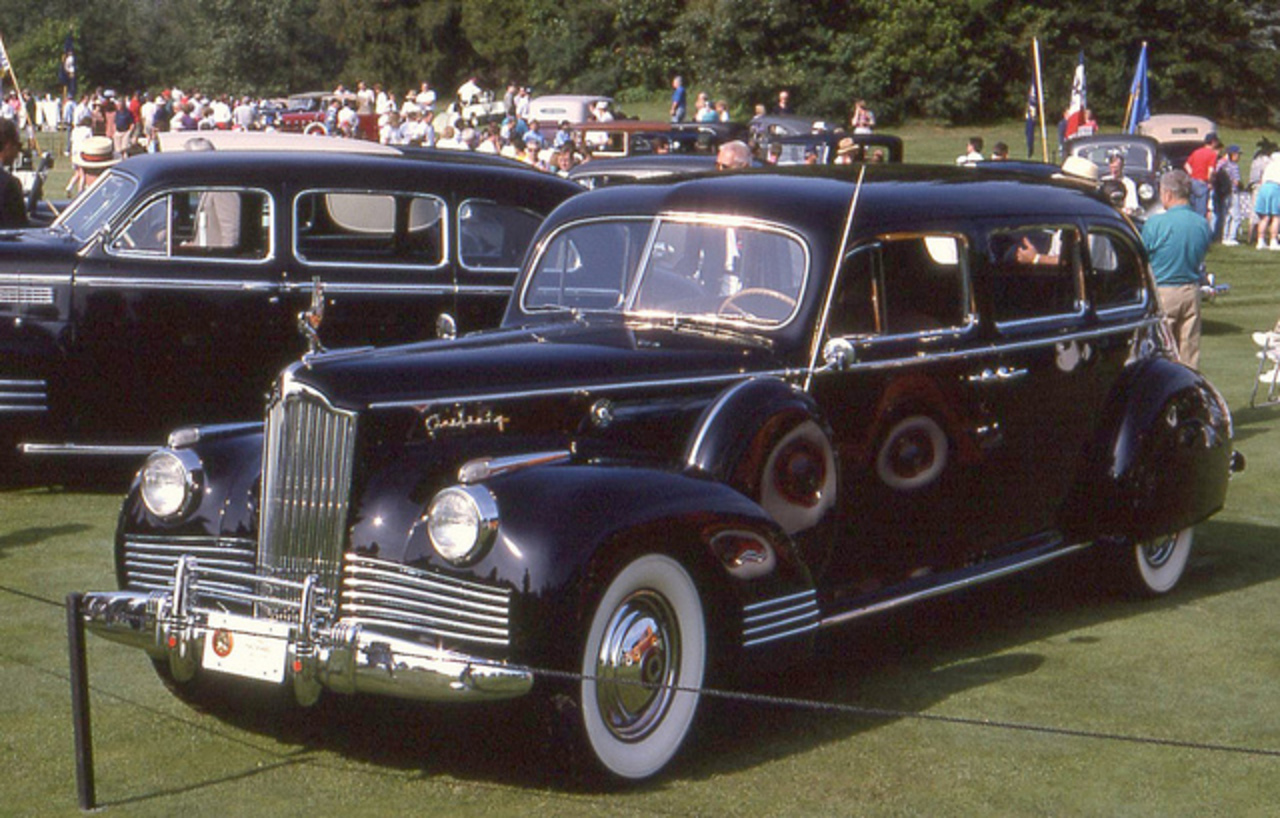 1942 Packard Super 8 160 limousine / Flickr - Partage de photos!