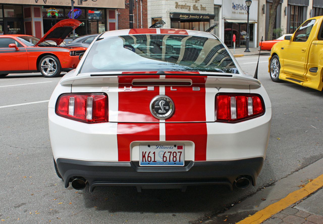 2010 Ford Mustang Shelby GT500 Coupé (6 sur 6) / Flickr- Photo...