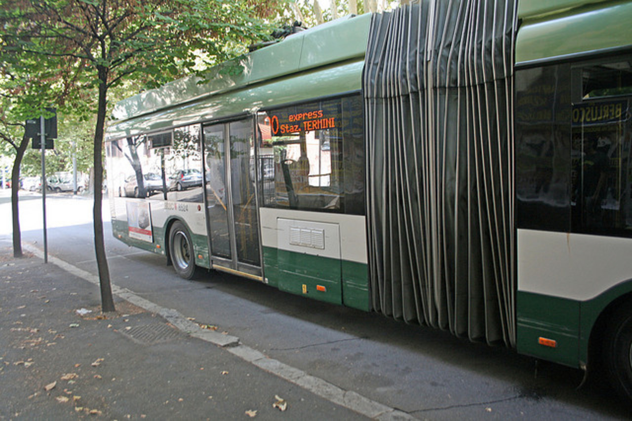 Trolleybus Solaris Ganz Trollino 18 [RM 524], Via Nomentana, Rome...