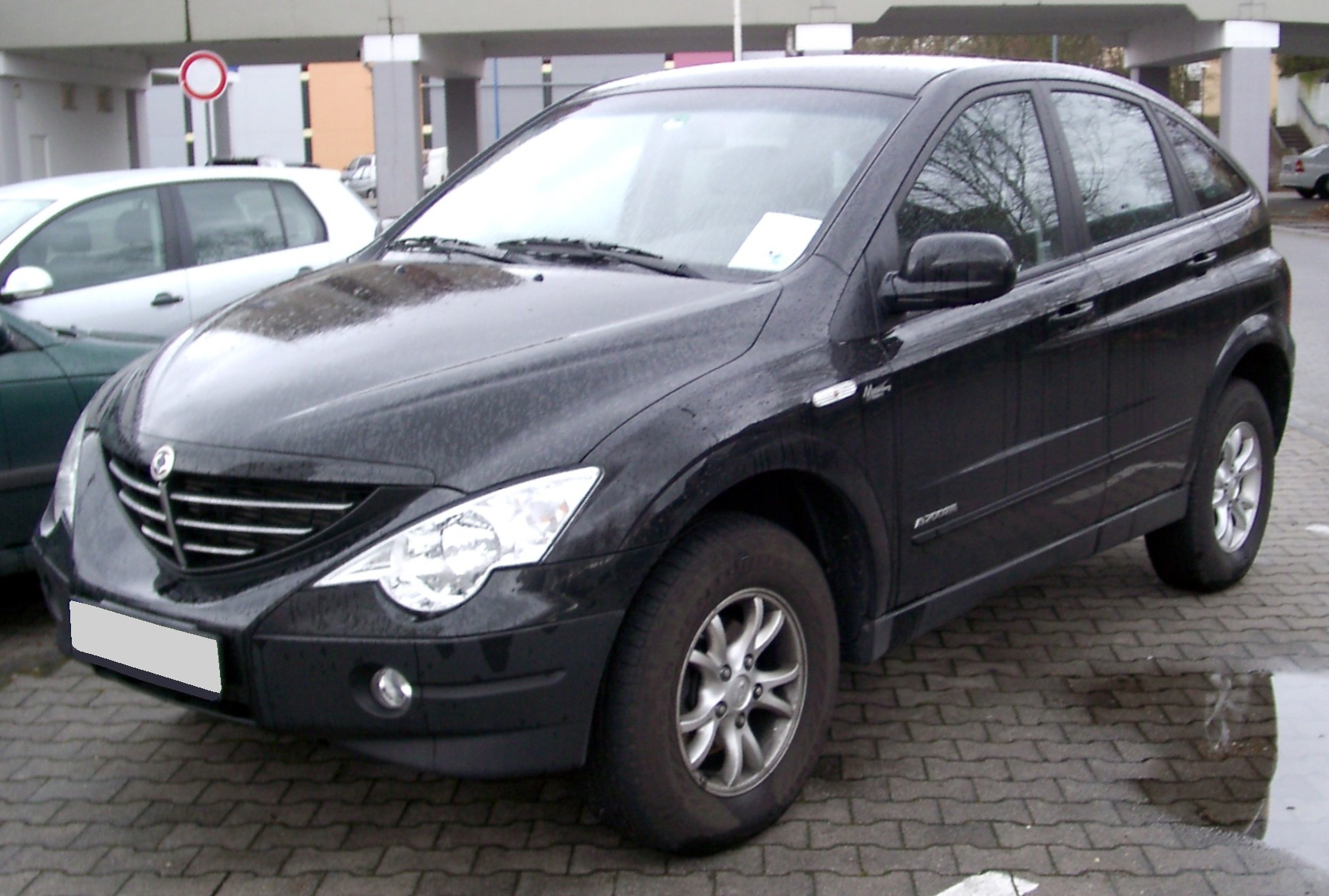 Fichier: Ssangyong Actyon avant 20080303.jpg - Wikimedia Commons