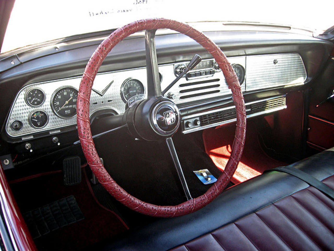 1956 Studebaker Power Hawk dash / Flickr - Partage de photos!
