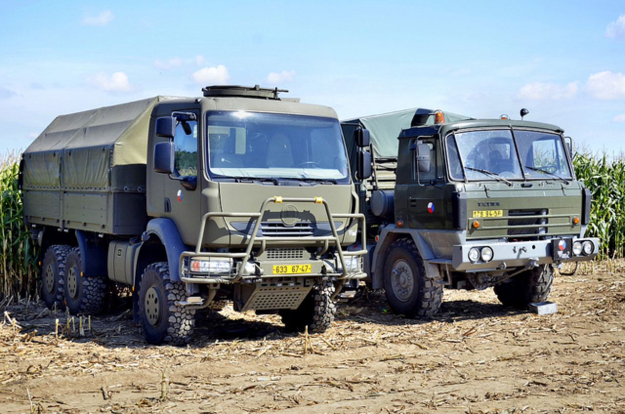 Camions militaires Tatra 810 et Tatra 815 4x4 / Flickr - Partage de photos!