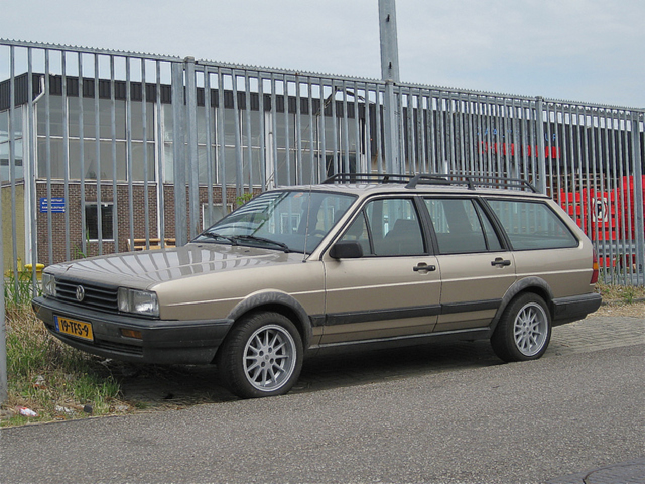 Пассат 2 универсал. Volkswagen Passat b2 универсал. VW Passat b2. VW Passat b2 variant. Фольксваген Пассат универсал 1985.