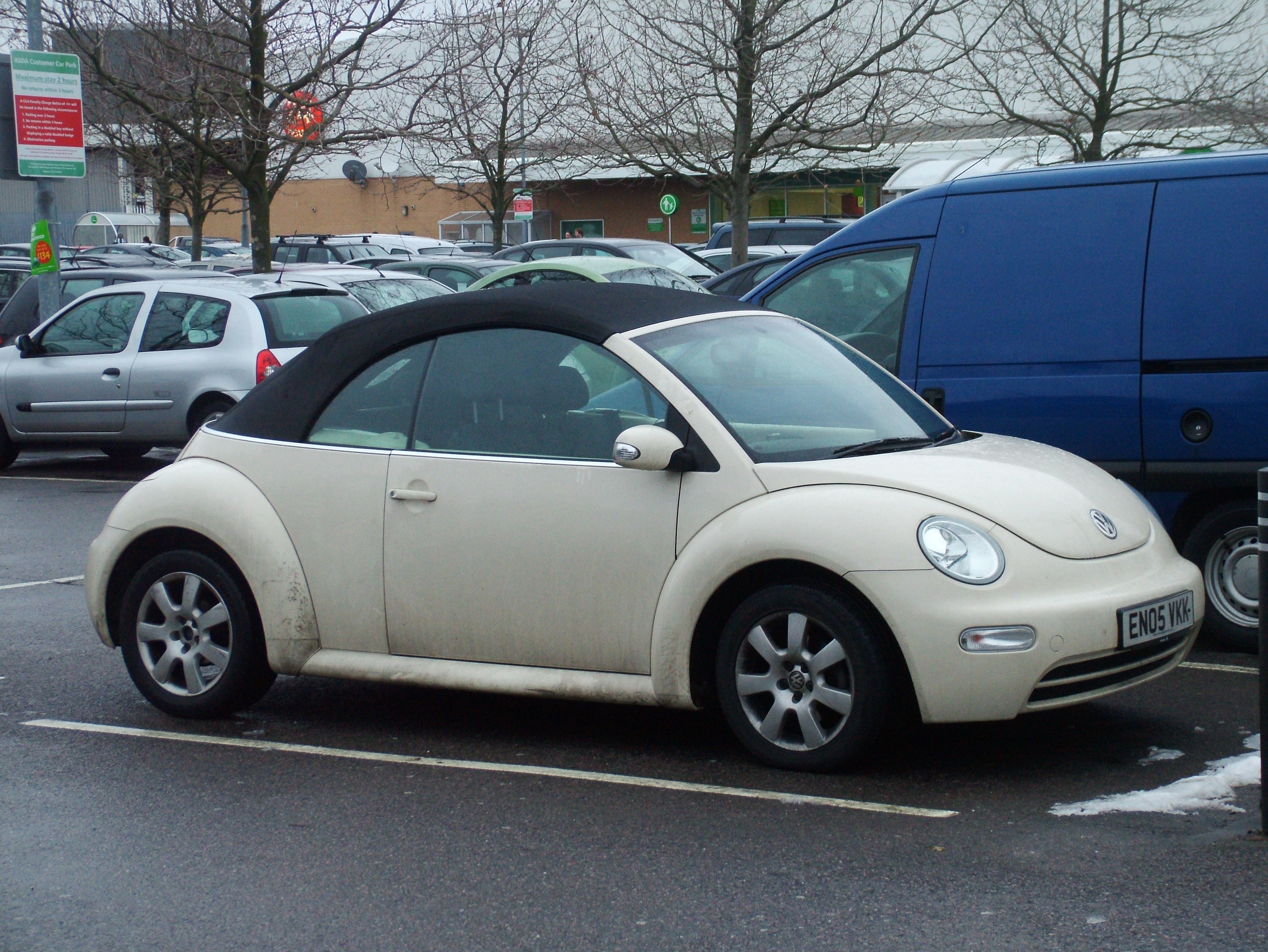 Cabriolet Beetle Beige / Flickr - Partage de photos!