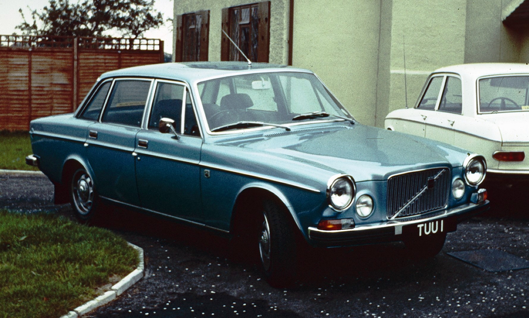 Dossier: Volvo 164 UK 1970.jpg - Wikimedia Commons