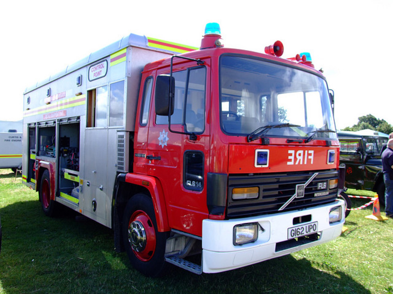 Véhicule d'incendie et de secours intercooler Volvo FL6 14 / Flickr-Photo...