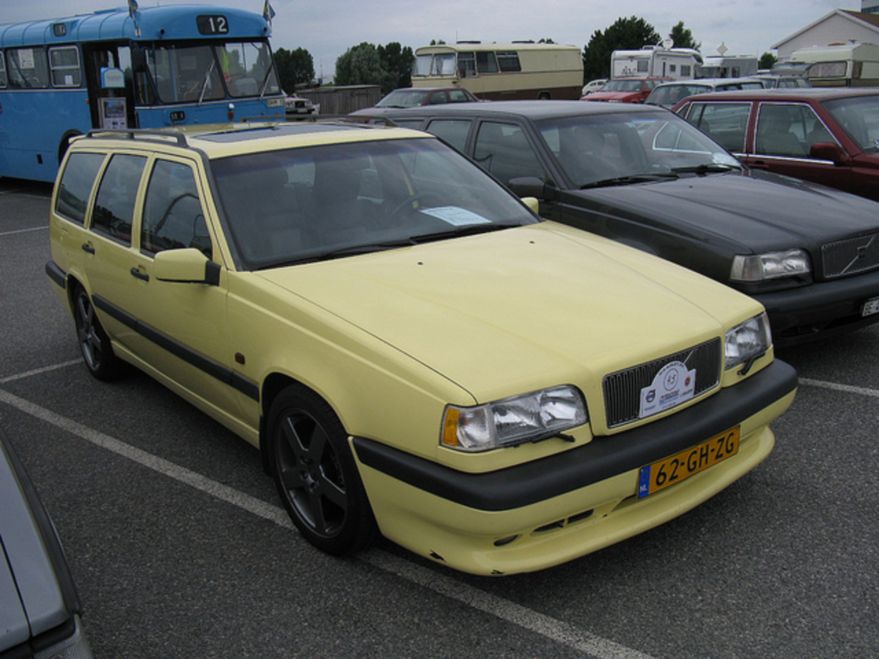 Flickr : La piscine des voitures jaunes / Voitures jaunes