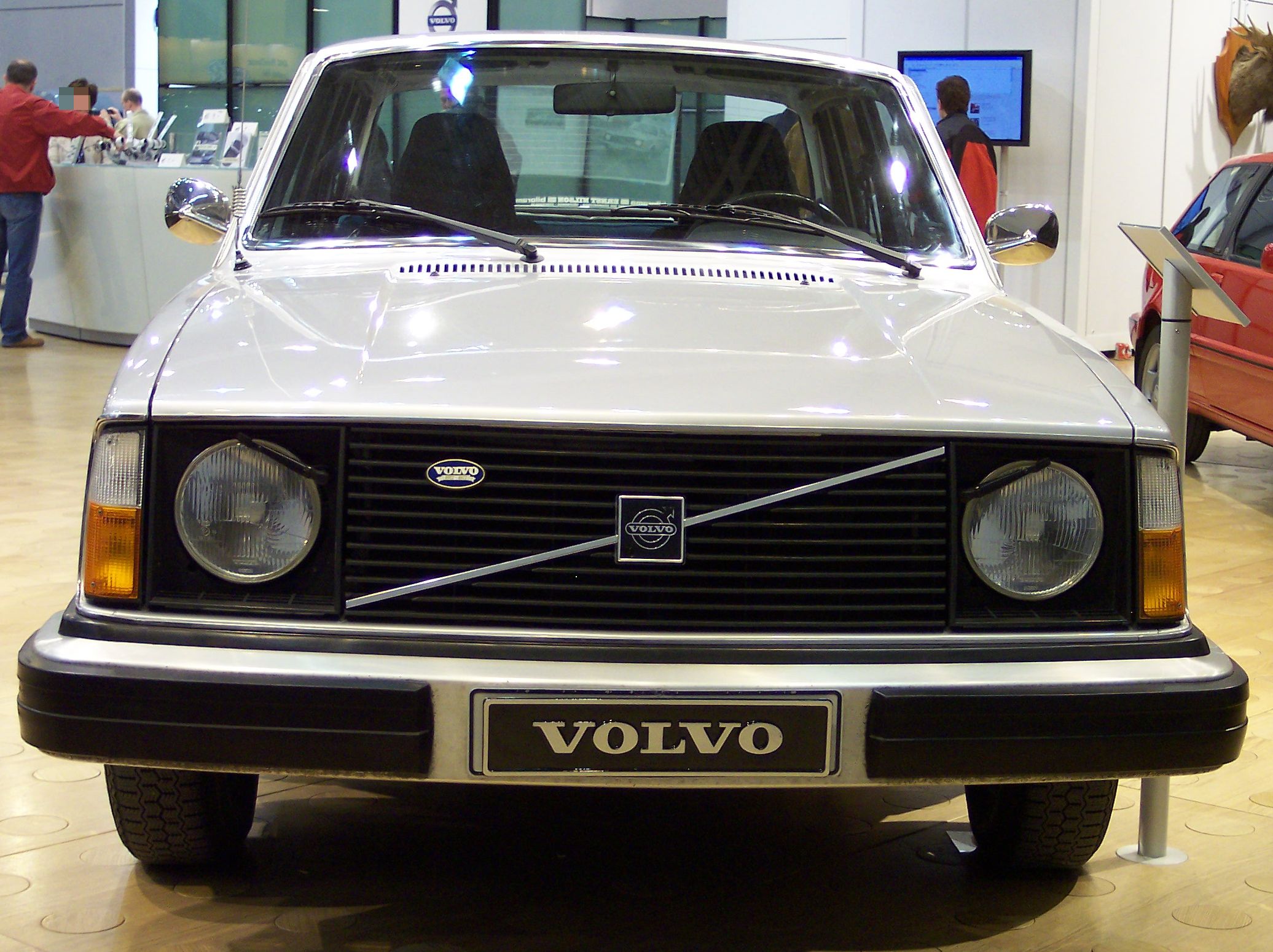 Voitures spéciales: Volvo 244 DL