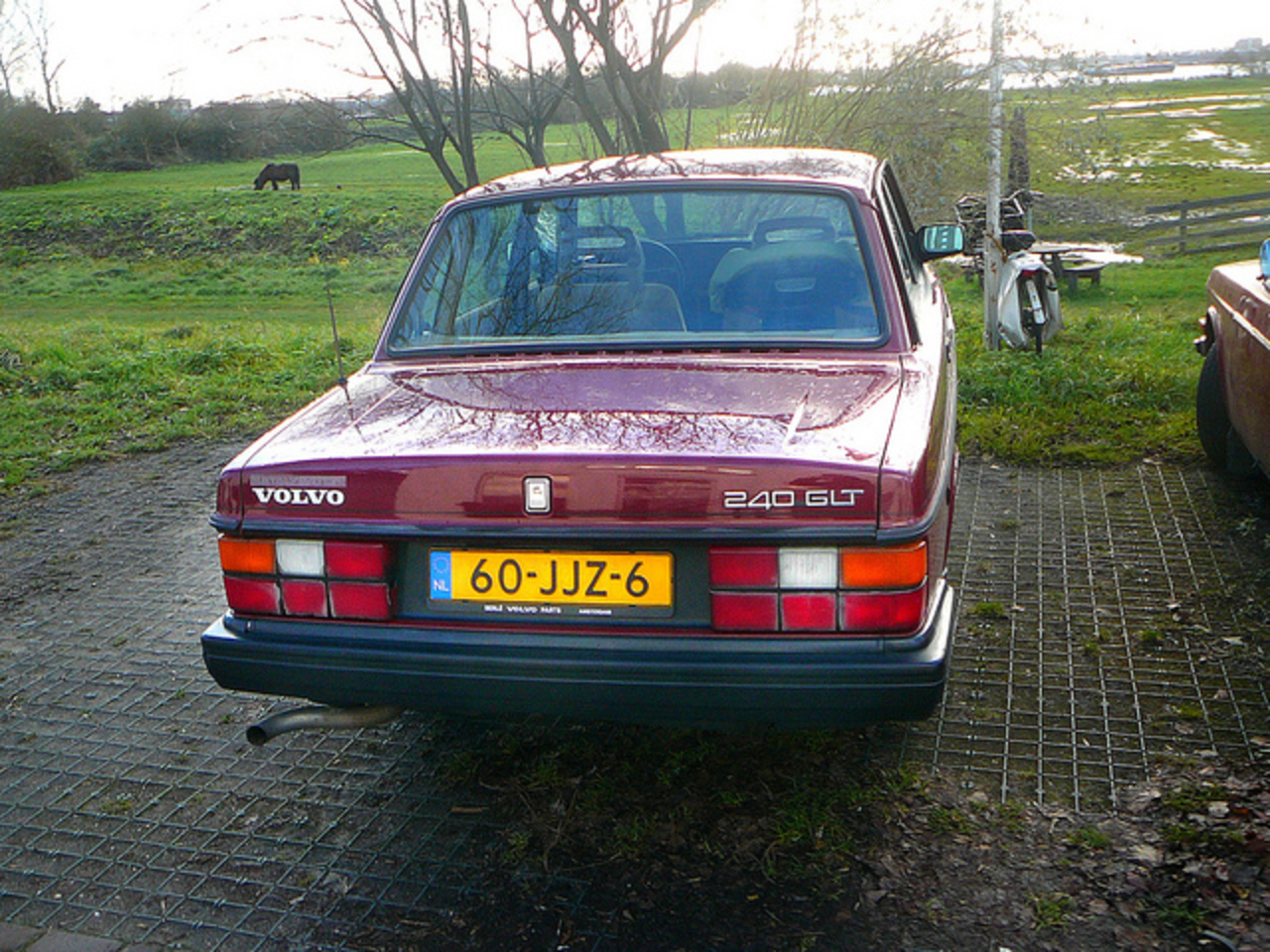 Volvo 240 GLT, 1987, Amsterdam, Nieuwendammerdijk, 12-2011...