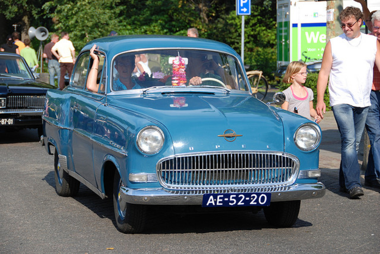 Oldtimer day chez Ruinerwold: Opel Rekord 1958 / Flickr - Partage de photos!