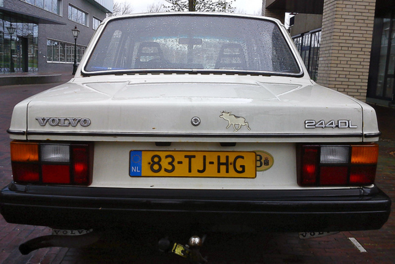 1981 Volvo 244 DL / Flickr - Partage de photos!