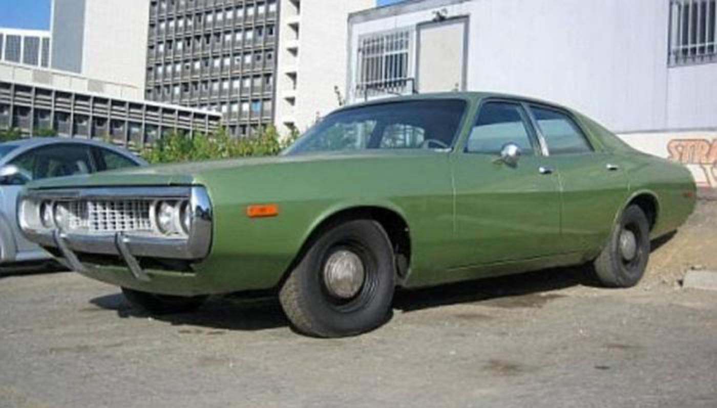 Recherché: 1971-72-73 Dodge Coronet Sedan (4dr) à Brantford, Ontario à Vendre