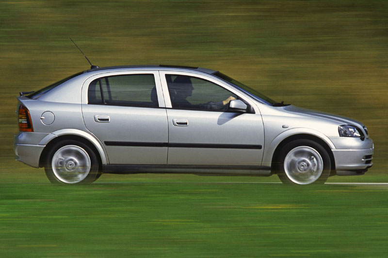 Opel Astra: 01 photo * Opel Astra: 03 photo * Opel Astra: 04 photo