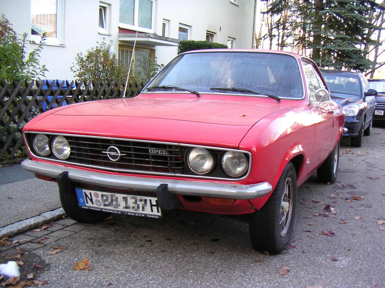 Fichier: Voiture Opel Manta A.jpg