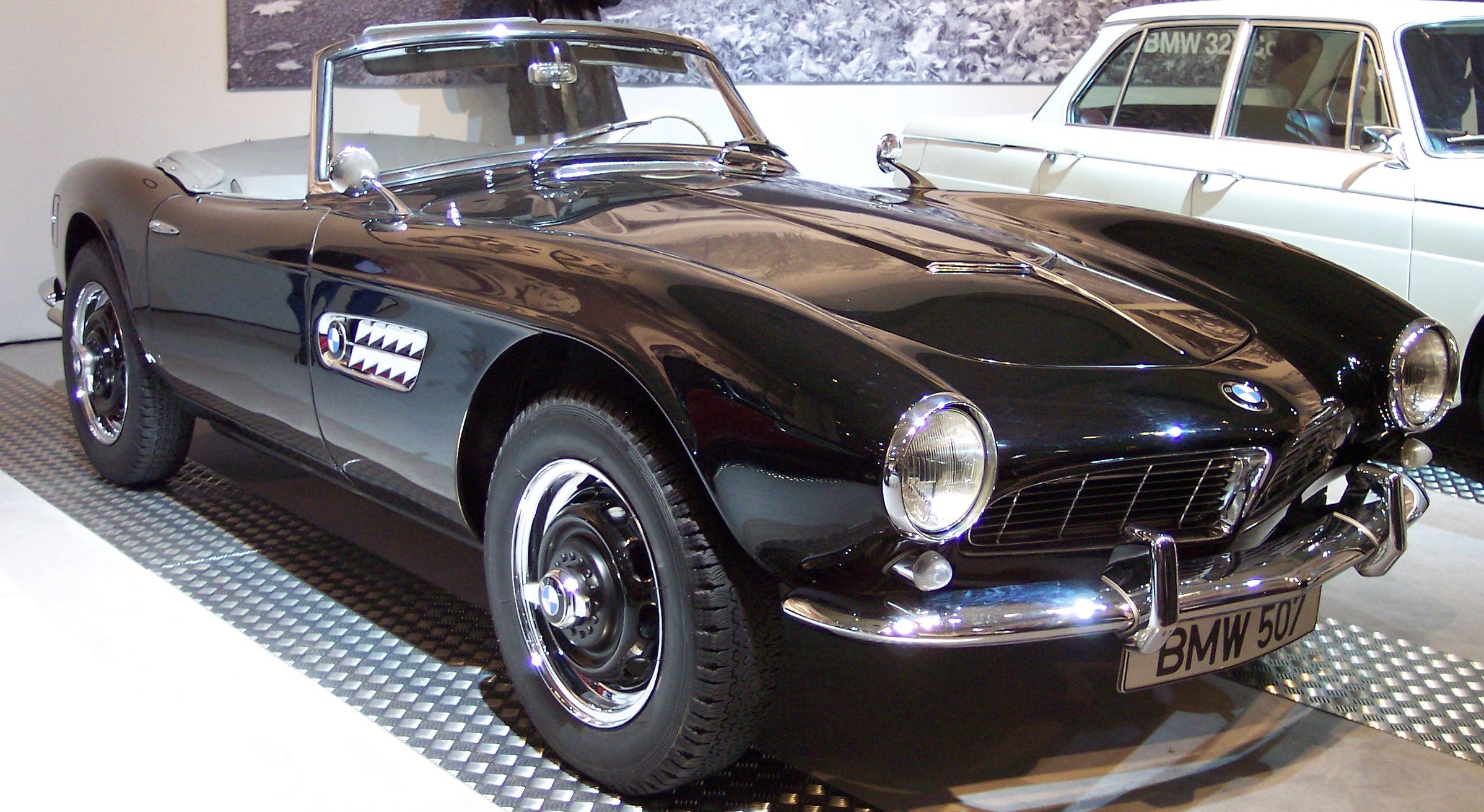 Dossier: BMW 507 1958 noir vr TCE.jpg