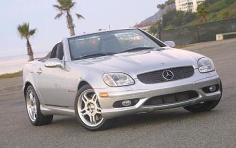Mercedes-Benz SLK 32 AMG (image 02) Taille: 396 x 249 px / image /jpeg /50412