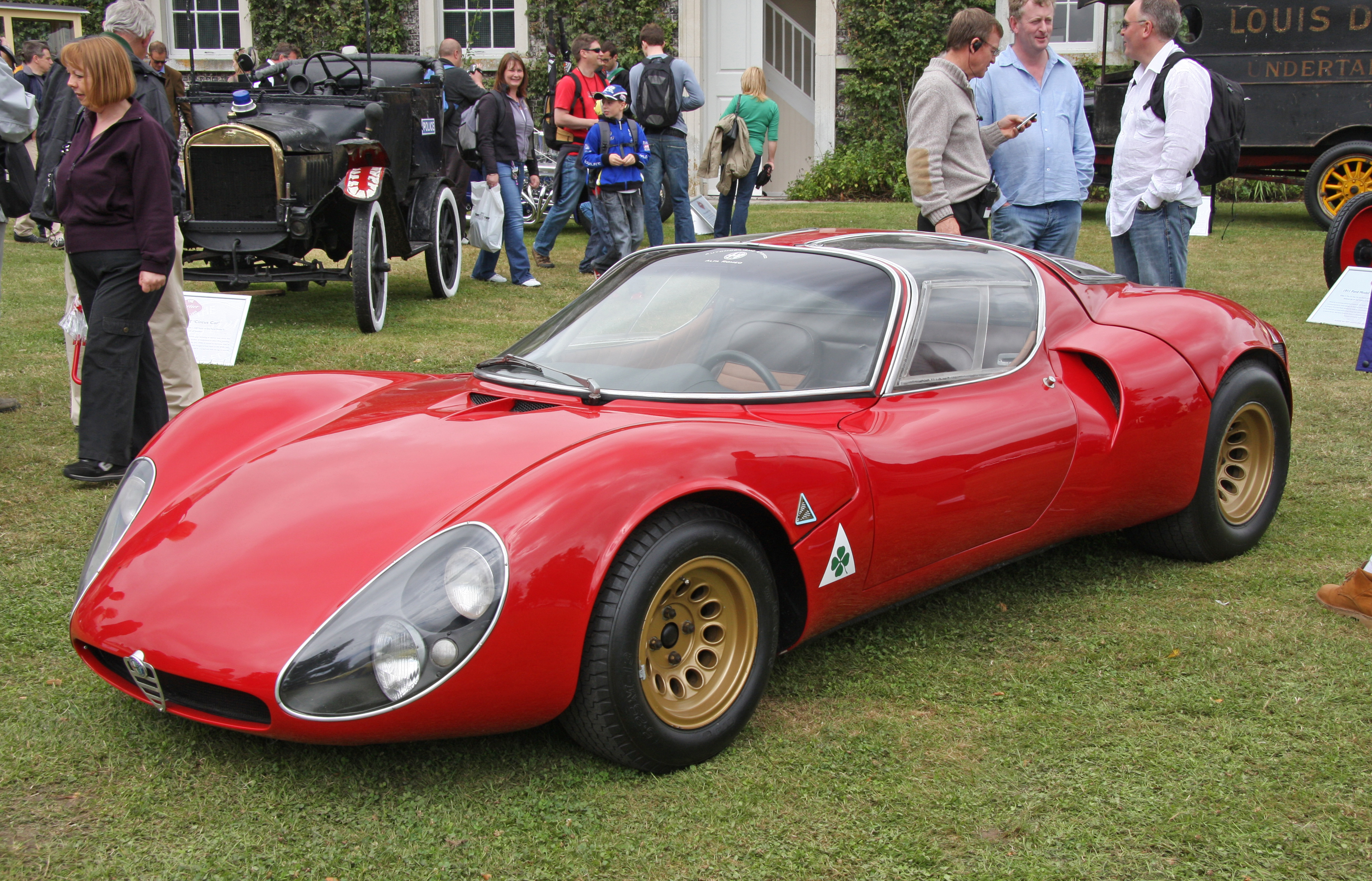 Dossier: Alfa Romeo Tipo 33 Stradale Avant.jpg