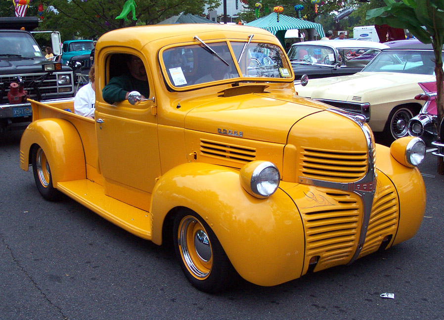 1947 Dodge Pick-Up Orange