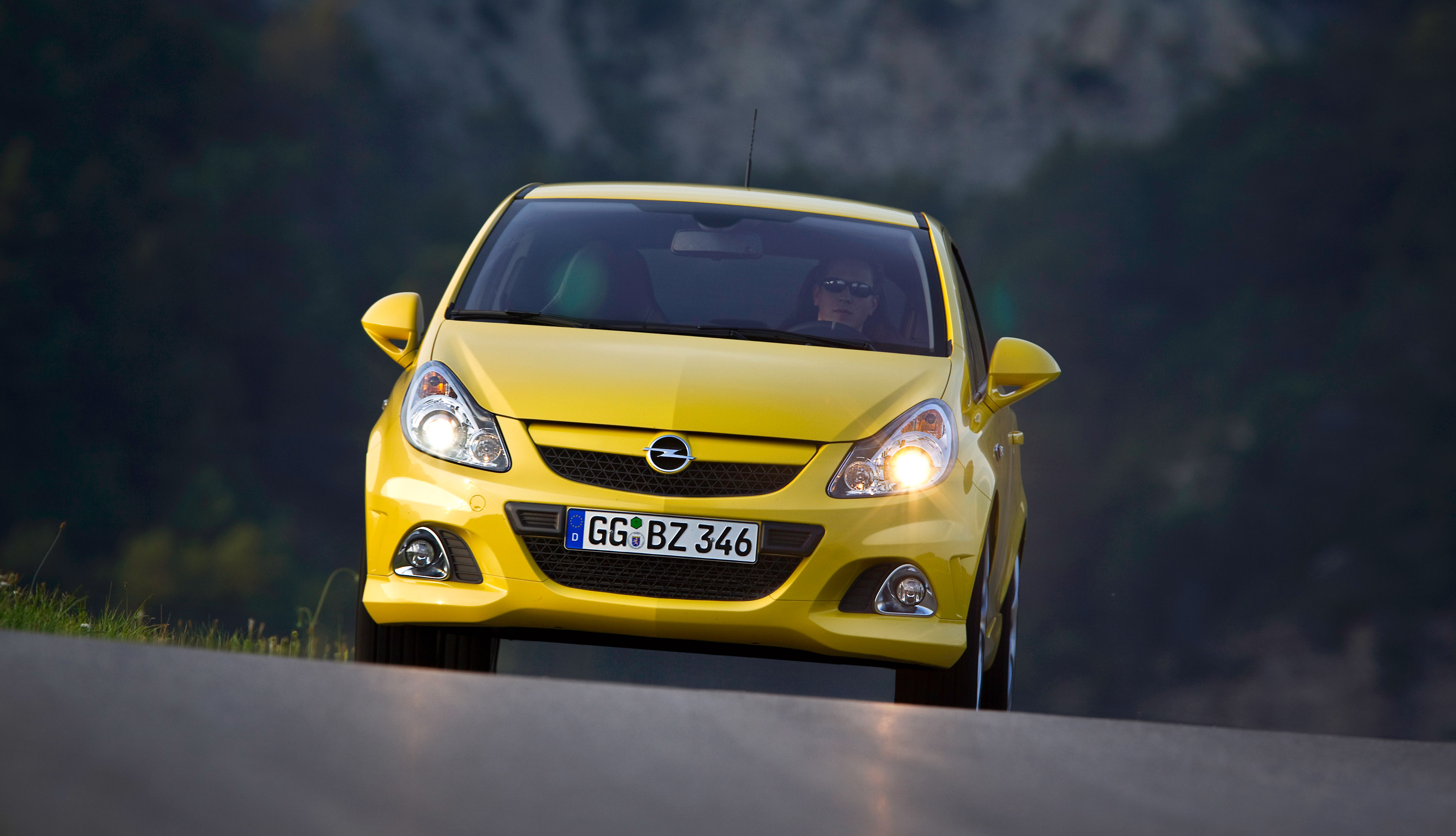 2011 Opel Corsa 12 Fonds d'écran et arrière-plans
