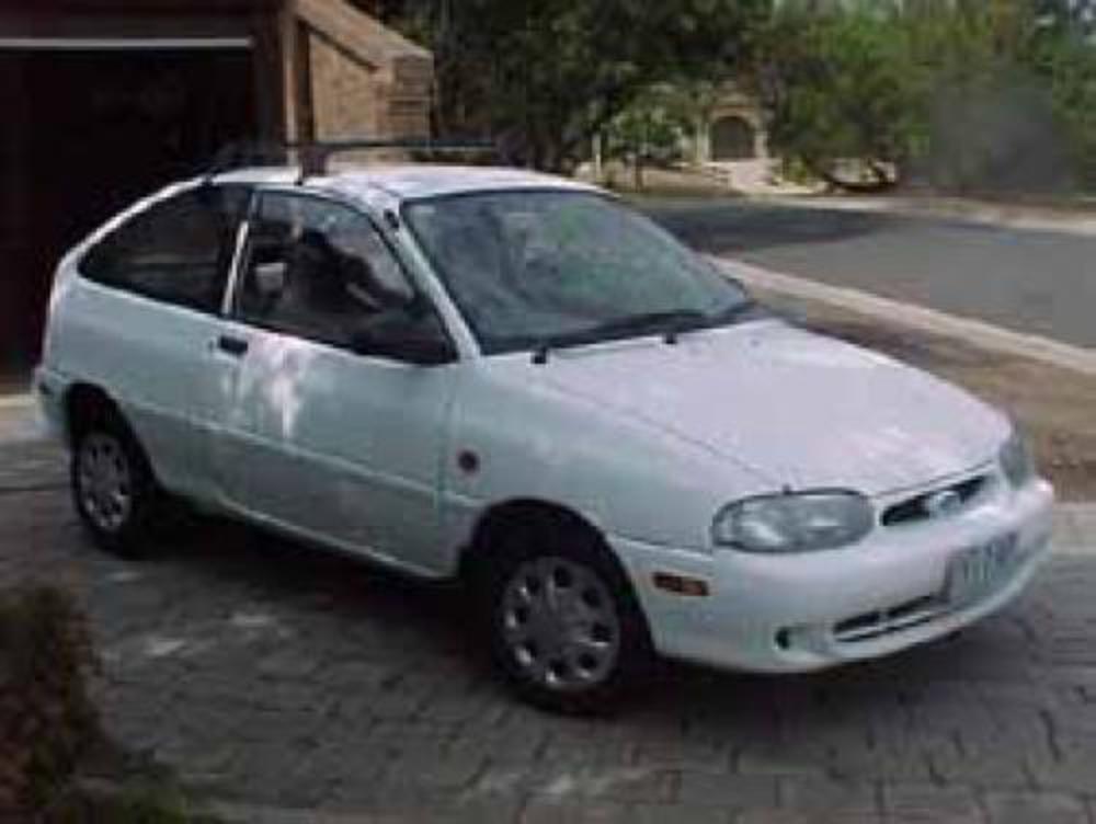 Liste des voitures du tag ford festivaford festiva gl, ford festiva lx,