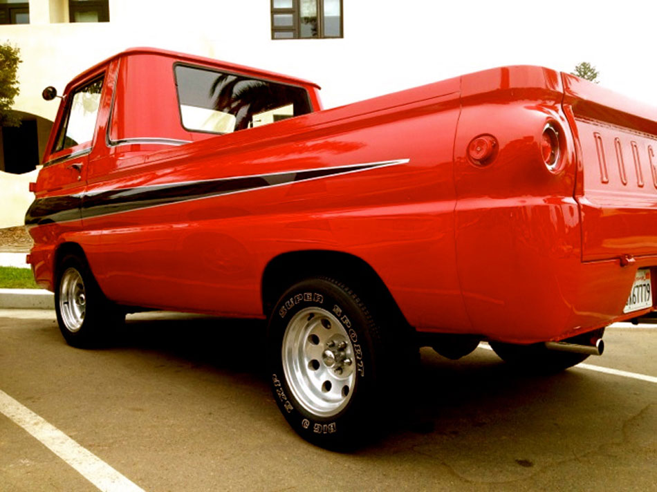 Nous vous proposons une sélection de voitures Dodge A100: Le Petit Wagon Rouge La Jolla, Californie | Man On