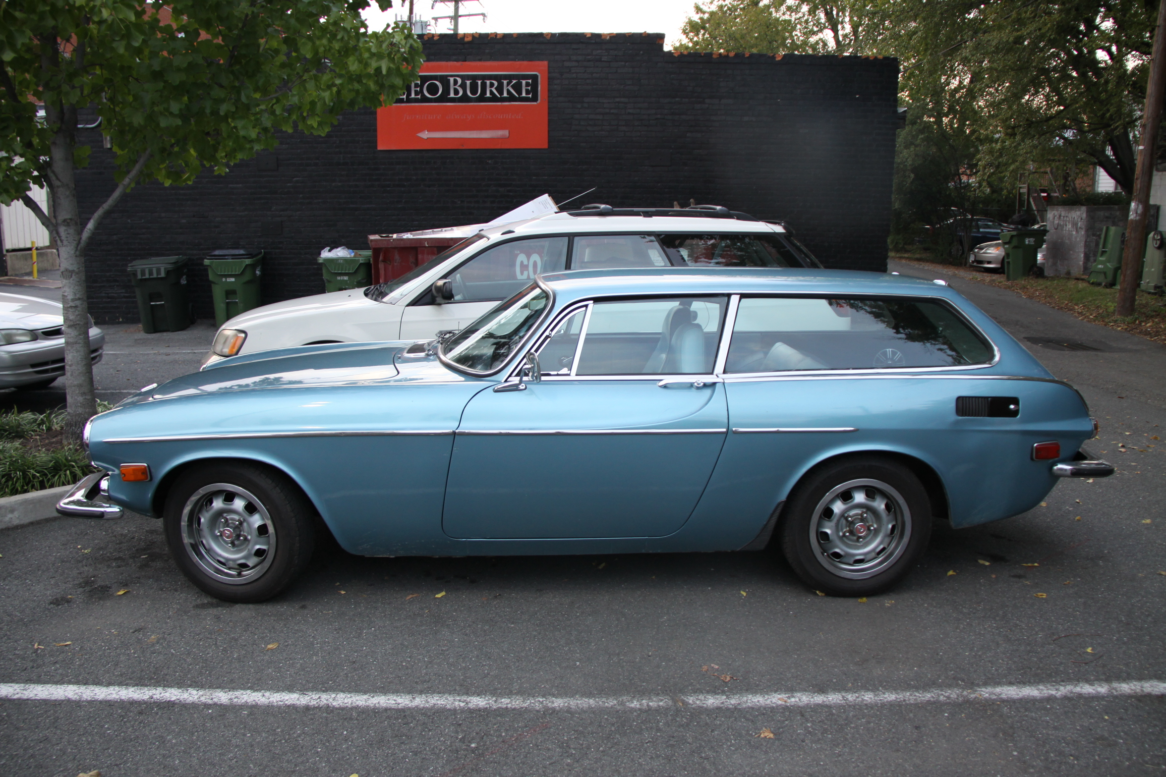 Dossier: 1973 Volvo 1800ES Wagon - Flickr - Gamma Man (3).jpg