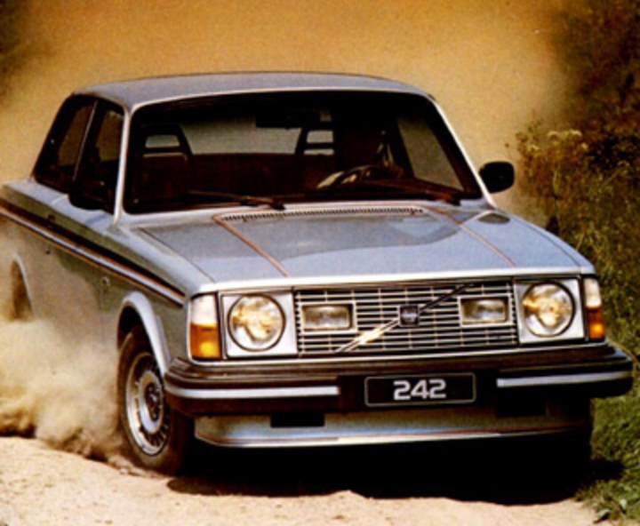 Volvo 242. Volvo 242. Source de l'image: Ford Motor Company