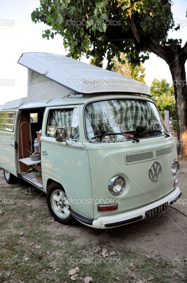 Volkswagen Westfalia Camping-Car | Foto stock Â© cargol #8386098