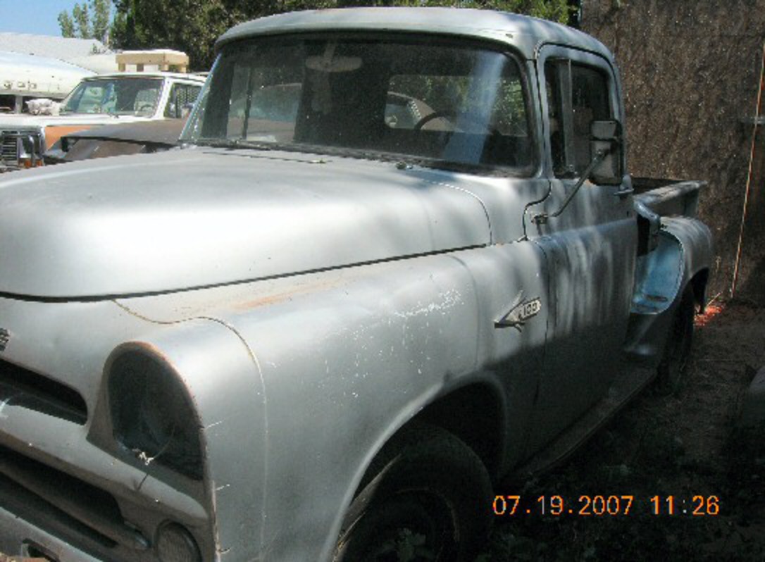 Dodge 1957 - Camionnette d'une Demi-Tonne Rare. Le camion est complet, tout d'origine,