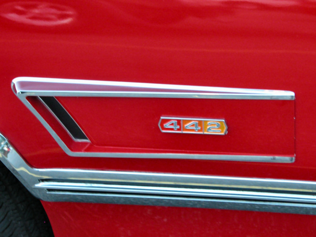 Oldsmobile 4-4-2 concept â€” un modèle fabriqué par Oldsmobile.
