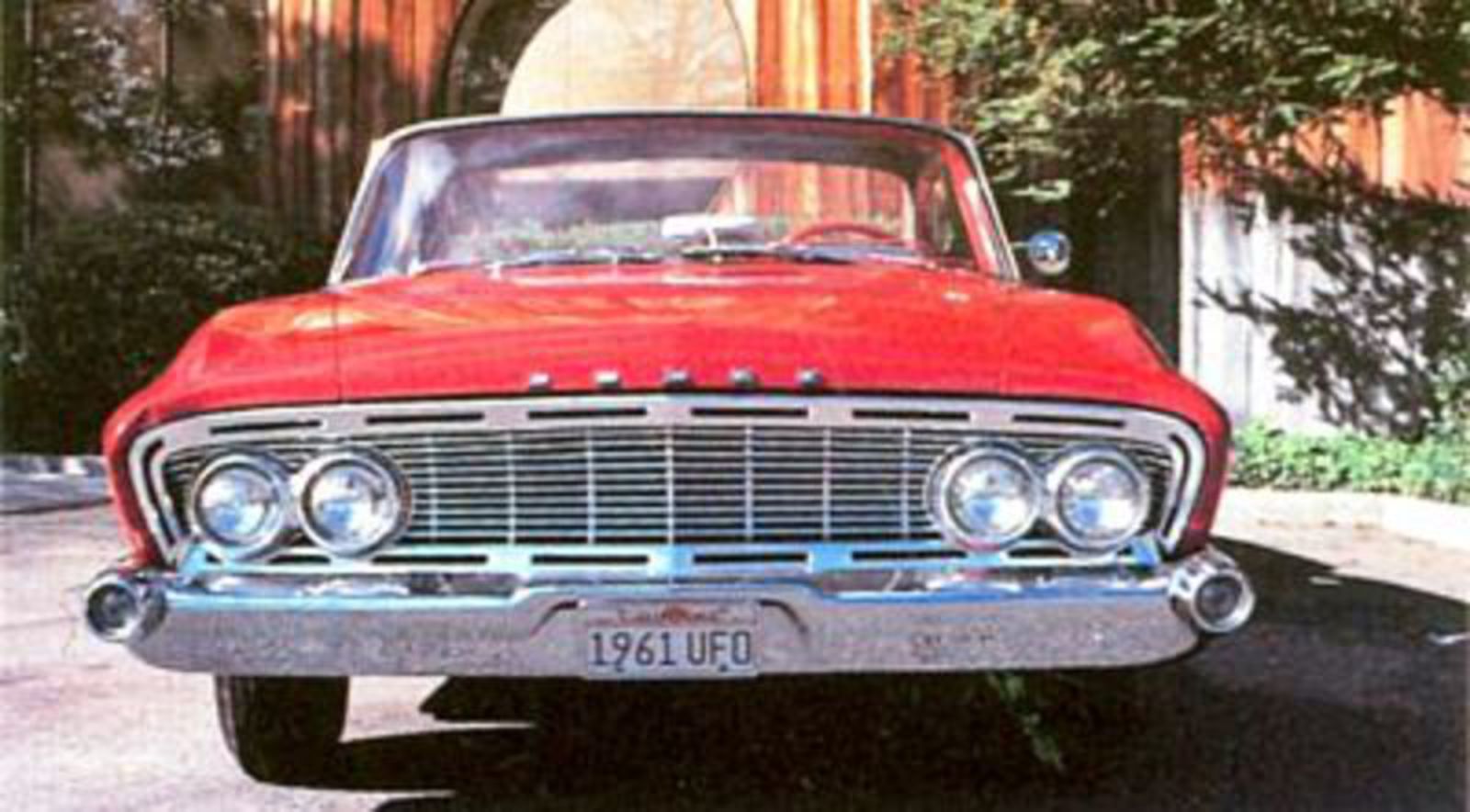 La Dodge Dart Phoenix 1960 haut de gamme présentait de belles lignes et