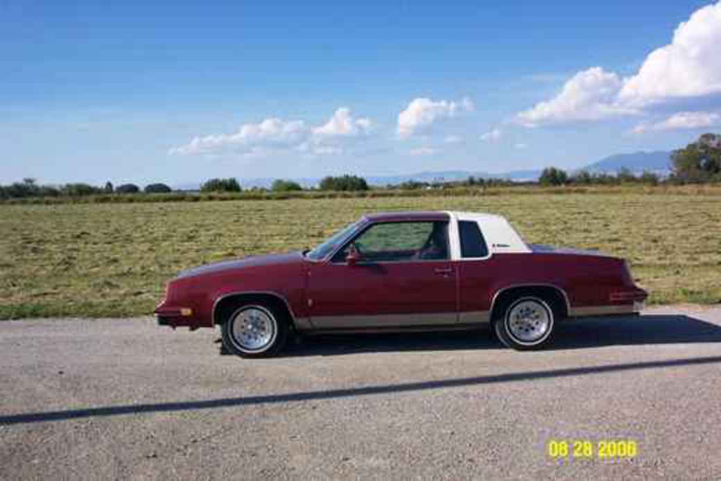 Montana, tout : Édition 1983 Oldsmobile Cutless Supreme Brougham