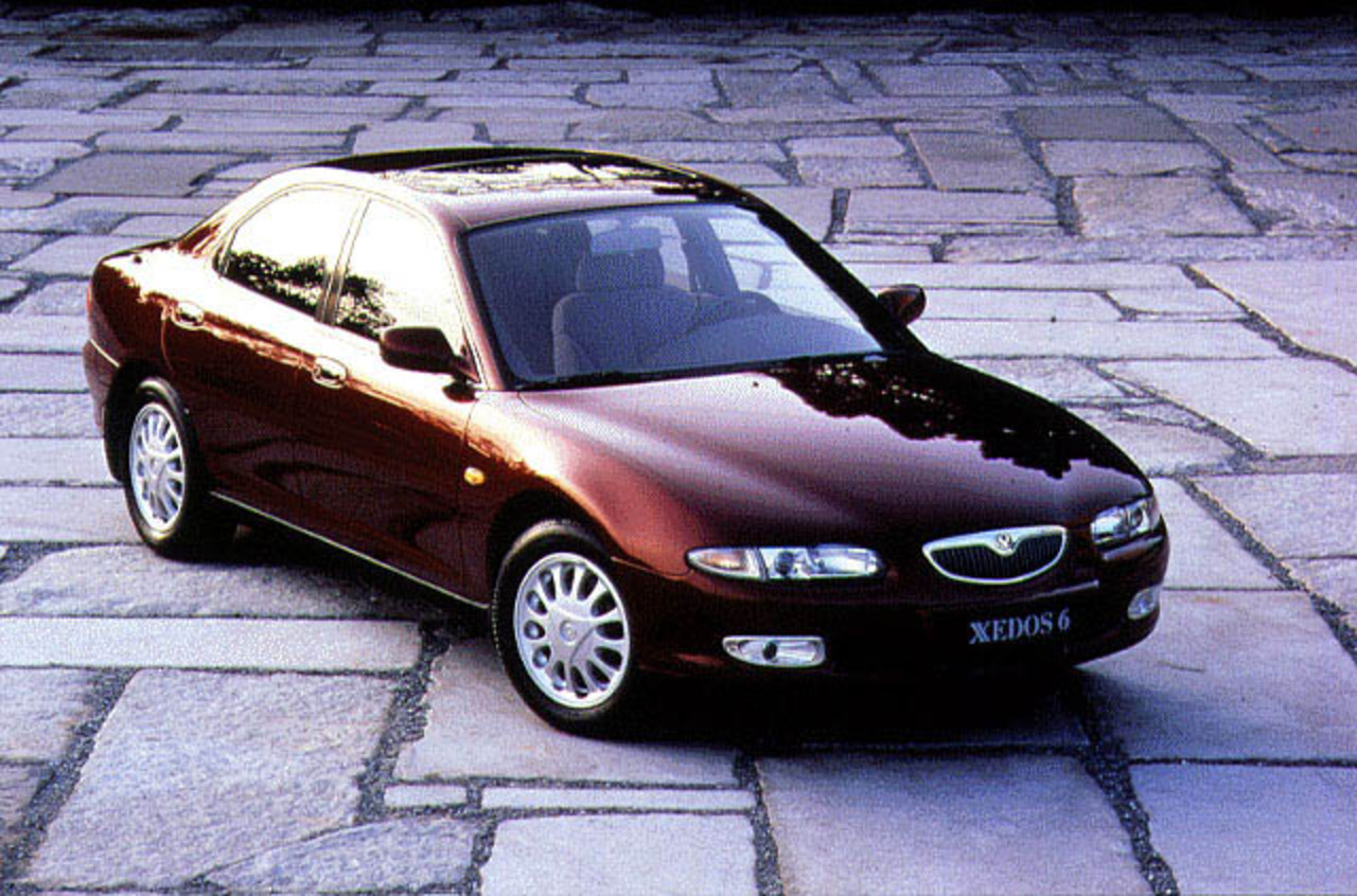 Mazda Xedos 6 2.0i V6 Excellente berline 4 portes Automatique